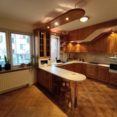 Classic Apartament Metro Kabaty وارسو المظهر الخارجي الصورة