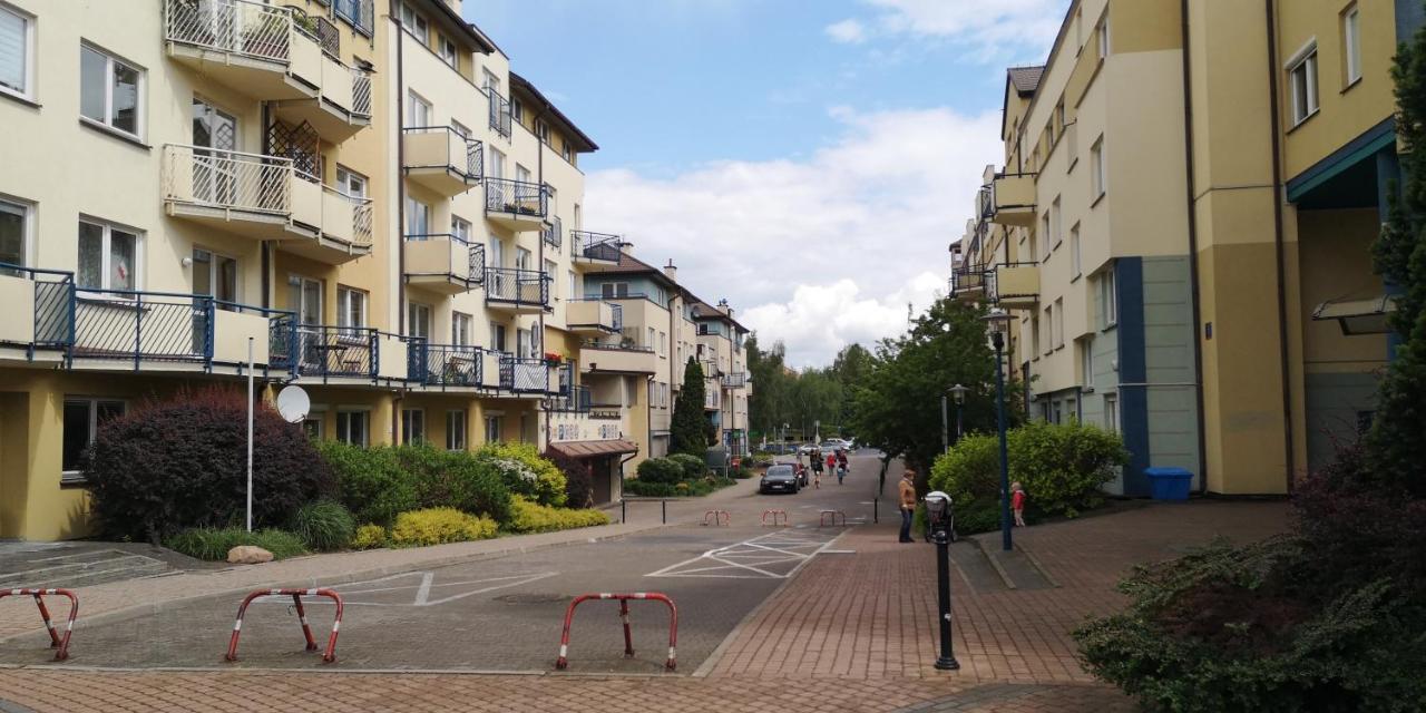 Classic Apartament Metro Kabaty وارسو المظهر الخارجي الصورة