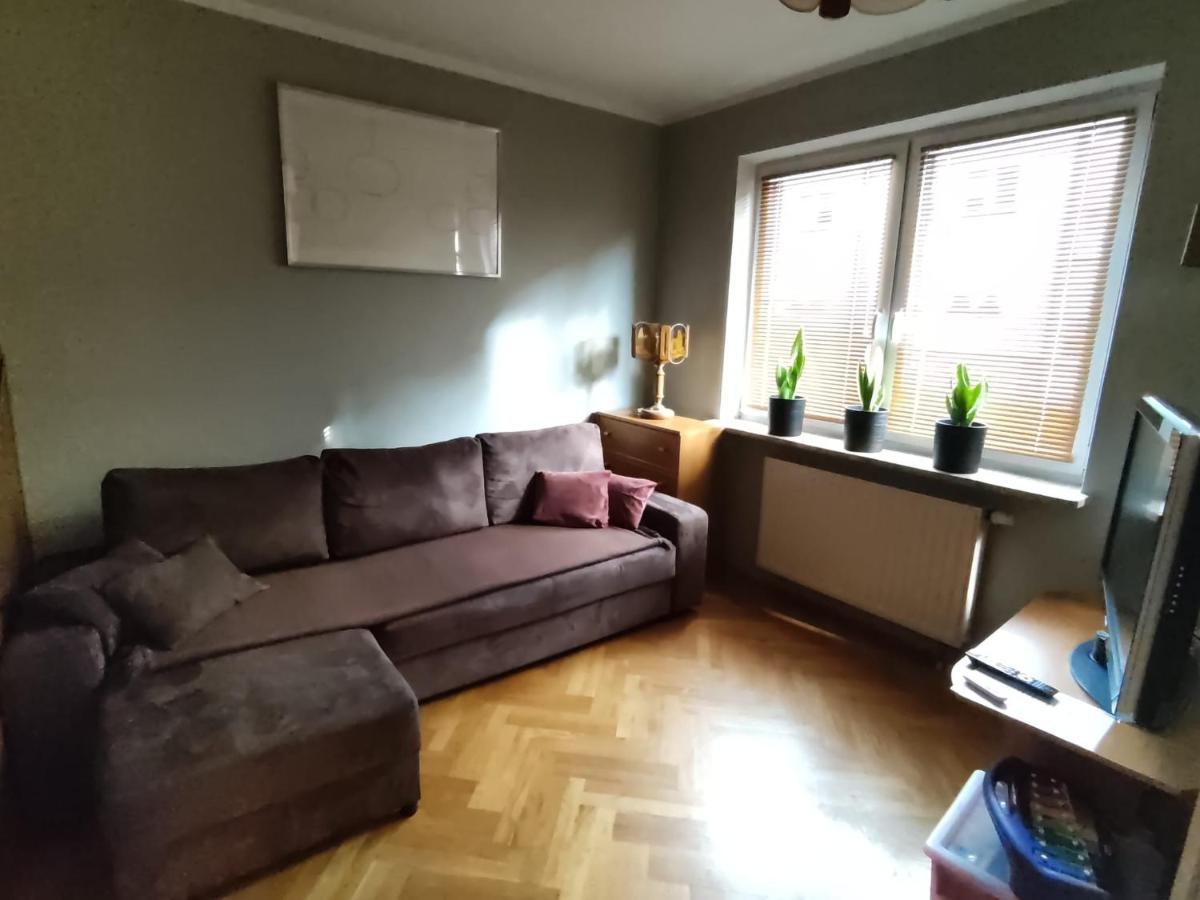 Classic Apartament Metro Kabaty وارسو المظهر الخارجي الصورة