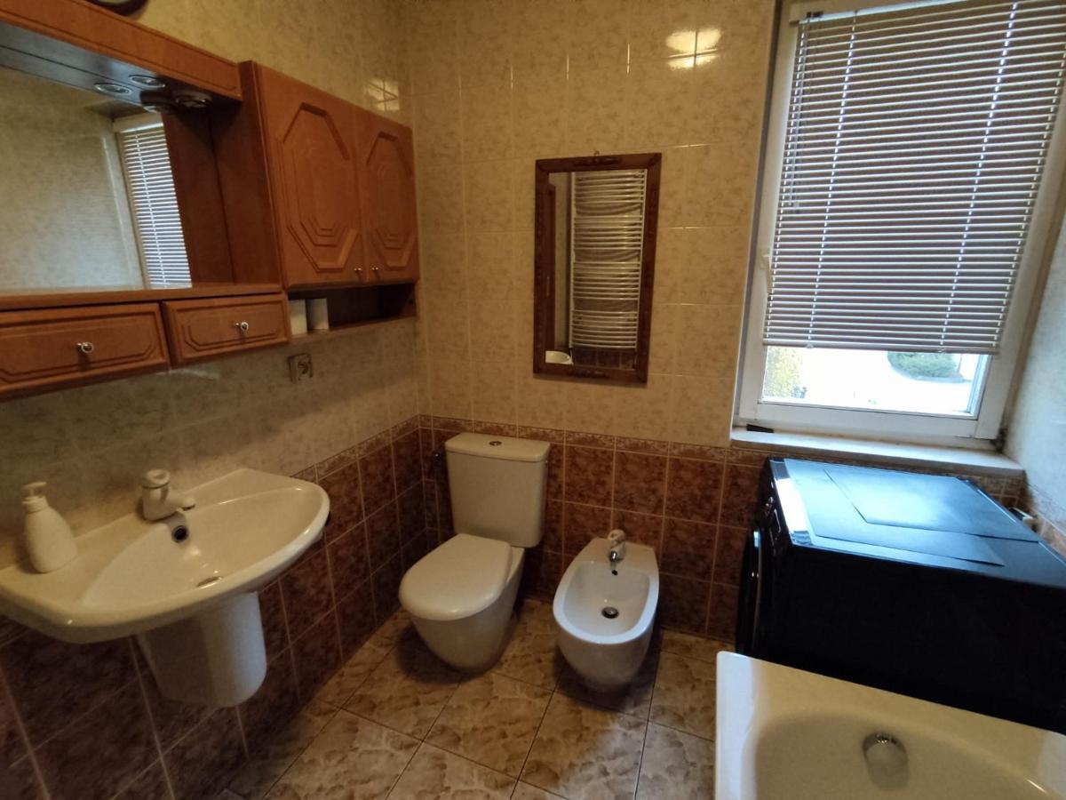 Classic Apartament Metro Kabaty وارسو المظهر الخارجي الصورة